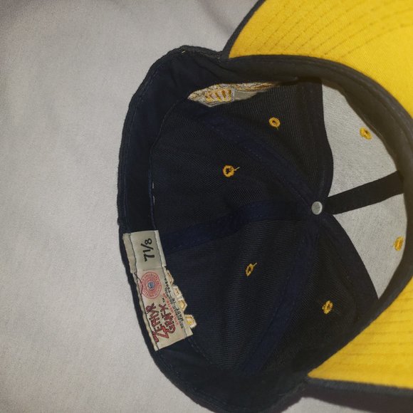 Vtg  University Michigan Wolverines Fitted Size 7 1/8 Hat  80% Acrylic  20% Wool - Picture 8 of 9